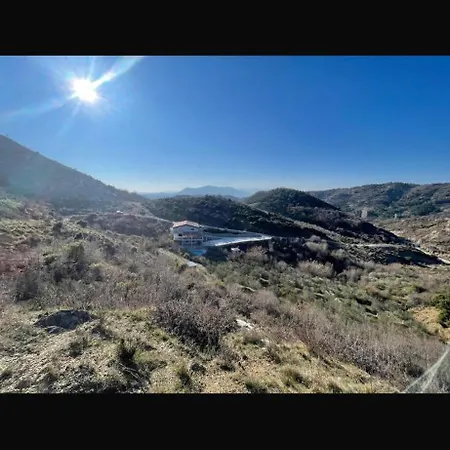 Qyteza & Гостевой дом 4*