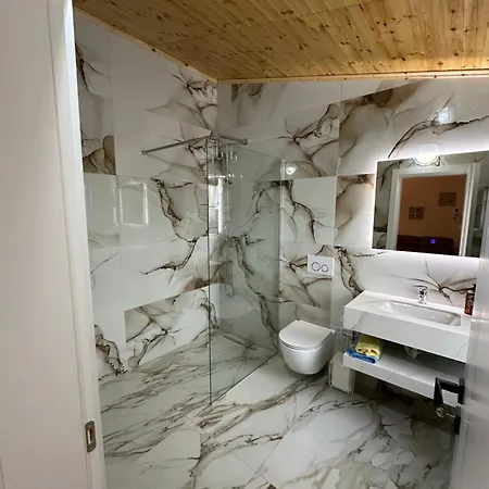 Qyteza & Maison d'hôtes 4*