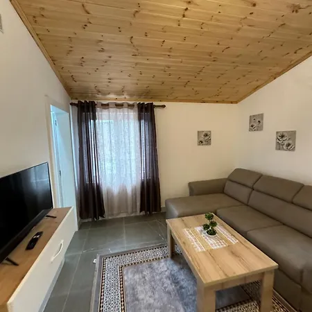 Qyteza & Maison d'hôtes