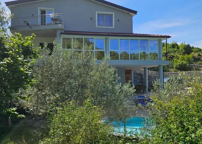 Qyteza & Gasthuis 4*