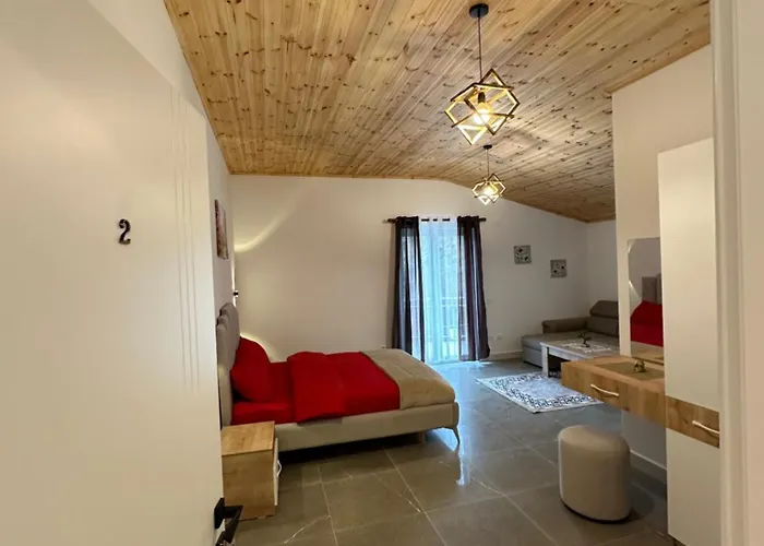 Pensionat Qyteza & 4*
